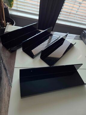 ⛔️SOLD!⛔️Set of 4 Black Acrylic Floating Wall Shelves